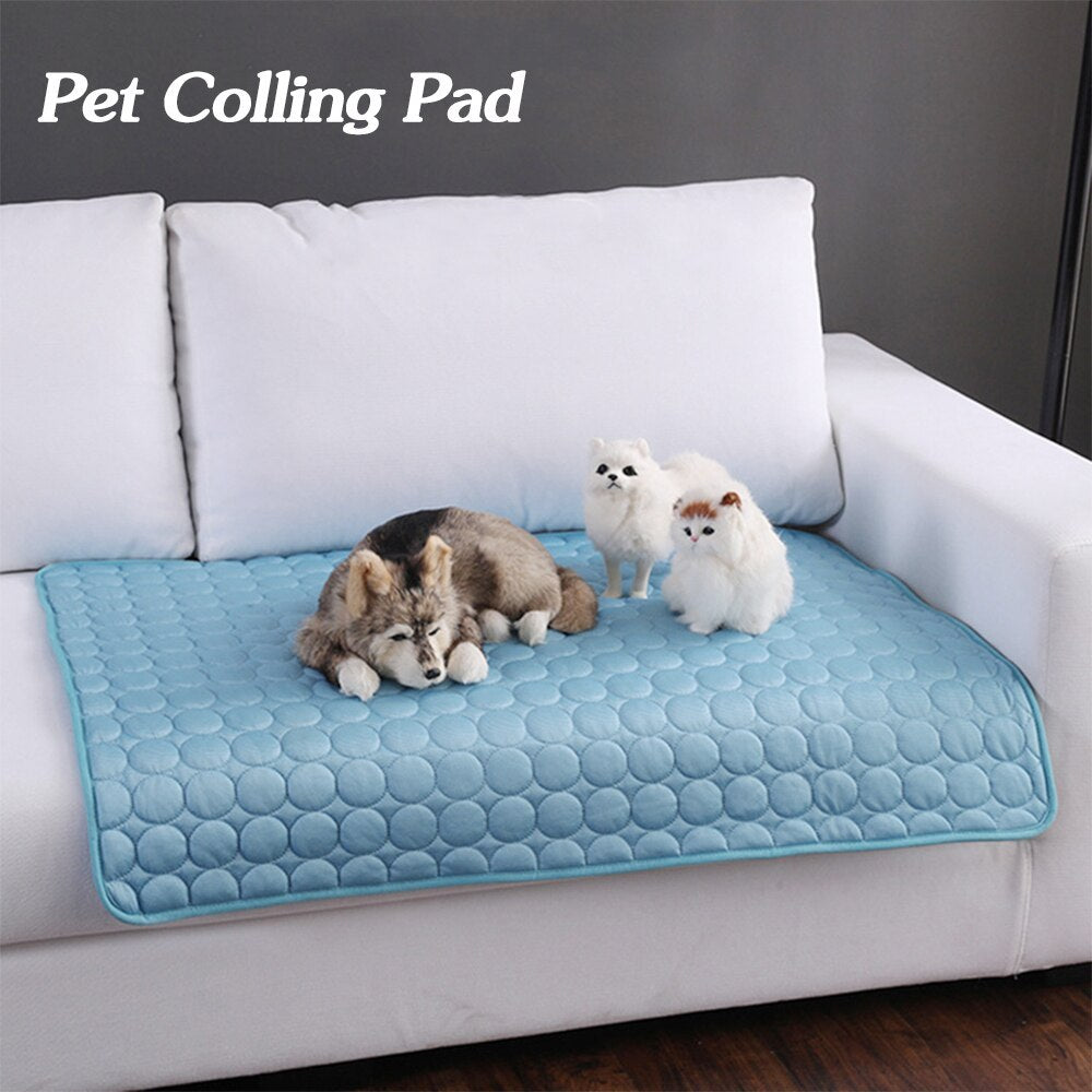Coussin rafraîchissant en soie glacée pour chien et chat, idéal pour l'été