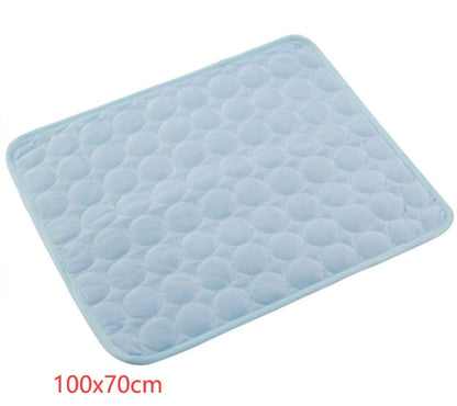 Coussin rafraîchissant en soie glacée pour chien et chat, idéal pour l'été