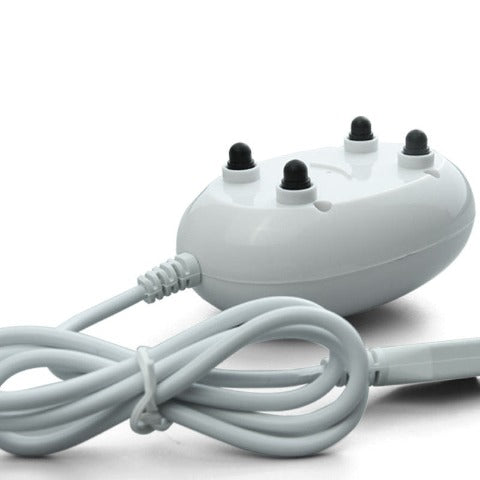 Portable aquarium air pump's extension cord and suction cups